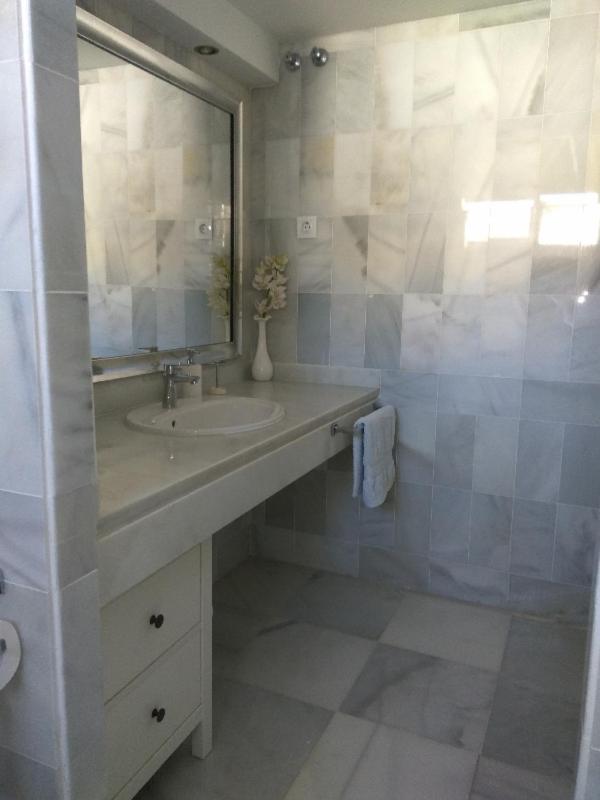 Room Near The Sea Марбелья Номер фото